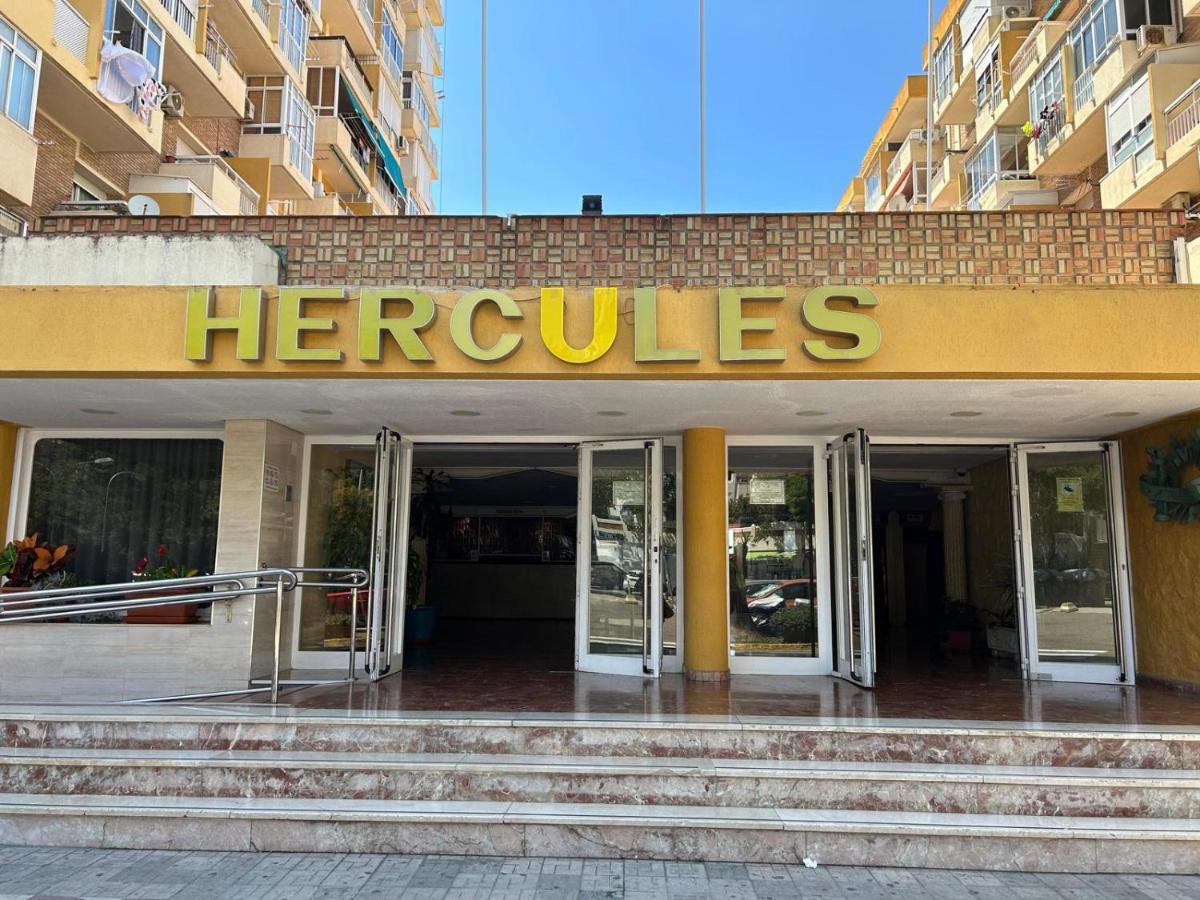 Hercules Pool & Beach 贝纳尔马德纳 外观 照片